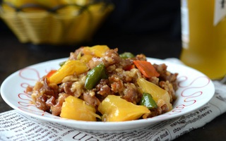 Chỉ cần thêm 1 nguyên liệu phổ biến, bạn đã mang hương vị cực mới lạ cho món thịt xào