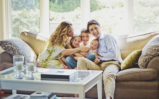 Nhìn cách Thủ tướng Canada dạy con, bà mẹ nào cũng ước giá như đây là bố của con mình