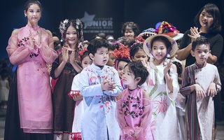 Hoa hậu Hương Giang, Trương Quỳnh Anh nắm tay con sải bước trên sàn catwalk ngày thứ 2 Tuần lễ Thời trang Thiếu nhi