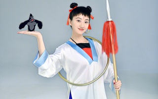 Không thể nhận ra đệ nhất mỹ nữ Cảnh Điềm trong bộ dạng ngổ ngáo này!