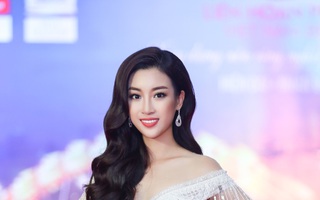 Hoa hậu Mỹ Linh đọ sắc cùng Á hậu Huyền My trên thảm đỏ Liên hoan phim Việt Nam