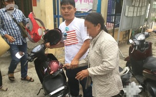Bình Dương: "Nữ quái" 70 tuổi chuyên giật vé số người nghèo bằng chiêu giả từ thiện sa lưới