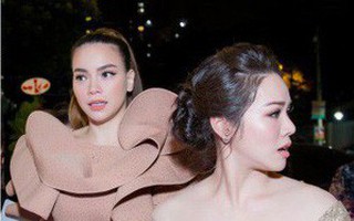 Mặc đang diện đầm dạ hội lộng lẫy, Nhật Kim Anh vẫn đích thân chen đám đông để đón Hồ Ngọc Hà