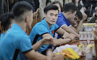 Cận cảnh dàn cầu thủ cực phẩm U23 Việt Nam trong họp báo mừng công
