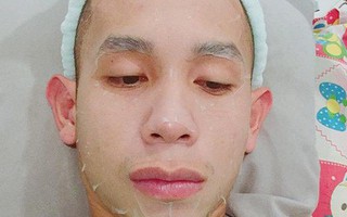 Nữ CĐV cuồng nhiệt nhất Hà Nội vừa quay clip vừa gào tên Hồng Duy Pinky khản cả giọng: “Em ơi bán son cho chị đi!"