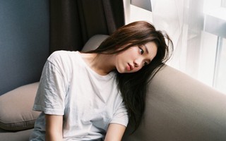 Quyết tâm ly hôn vì chồng đi nhà nghỉ với gái lạ giữa đêm, vợ trẻ đau lòng khôn xiết khi biết sự thật