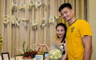 Bảo Thanh rạng rỡ khi bất ngờ được tổ chức sinh nhật sớm bên gia đình