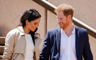 Hoàng tử Harry bất ngờ "mắng" người hâm mộ khi họ làm điều này với người vợ đang mang thai của anh