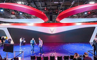 Lộ diện hình ảnh gian hàng và sân khấu khủng với màn hình LED 6K của VinFast tại Paris Motor Show 2018