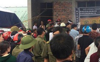 Hà Tĩnh: Hàng trăm người đội mưa tiễn đưa vợ chồng trẻ cùng 2 con thơ