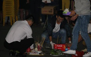 Vụ mẹ trẻ ném con sơ sinh tử vong: Cháu bé đã được đặt tên, đưa về chôn cất trong một ngôi chùa