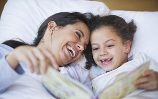 Chuyên gia ngôn ngữ gợi ý 8 mẹo đơn giản giúp trẻ học ngoại ngữ giỏi từ nhỏ