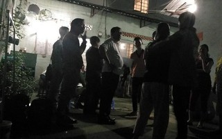 TP. HCM: Phát hiện người phụ nữ chết úp mặt, nghi bị người tình siết cổ trong nhà vệ sinh