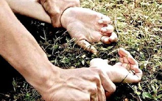 Thiếu niên 13 tuổi hãm hiếp bé gái 14 tuổi rồi cứa cổ nạn nhân nhằm giết người diệt khẩu