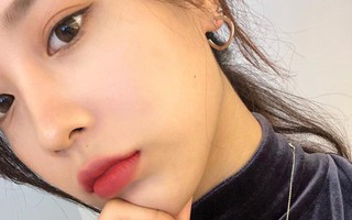 Nếu da bạn luôn khô căng vào buổi sáng, hãy thực hiện 5 điều đơn giản này để có làn da ẩm mọng, mịn màng
