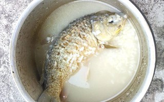 Được mẹ chồng nấu cháo cá chép tẩm bổ khi mang thai, lúc mở vung ra nàng dâu nhận nỗi ám ảnh kinh hoàng