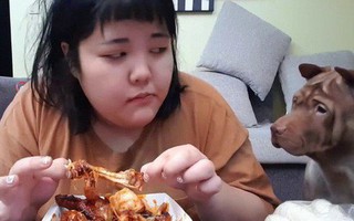 Hành động khó lường của cô gái khi nghe bạn trai thổ lộ: "Anh muốn em gầy, nếu em giảm cân mình sẽ sớm về chung 1 nhà"