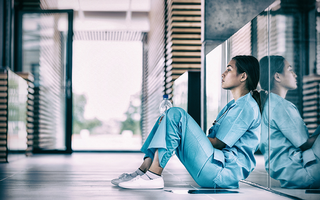 Những túi sữa mà tôi lọ mọ kích hút mỗi đêm, không ngờ bị chị chồng sử dụng vào việc không thể chấp nhận được