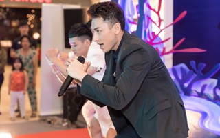 Isaac "chết đứng" khi mời fan nhí lên sân khấu hát cùng nhưng lại bị từ chối phũ phàng 