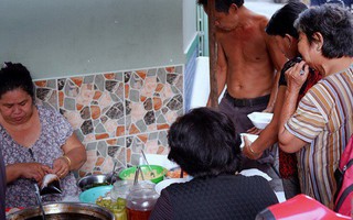 Tiệm ăn hàng 30 năm của dì Gái "chịu chơi" nhất Sài Gòn, mỗi ngày bán trong 1 giờ là hết veo