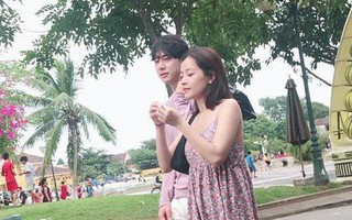 Chi Pu và “bạn trai tin đồn” người Hàn bị bắt gặp thoải mái dạo phố Hội An cùng nhau