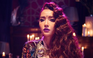 Bích Phương hóa "bà đồng" ma mị nhưng vẫn cực hút hồn