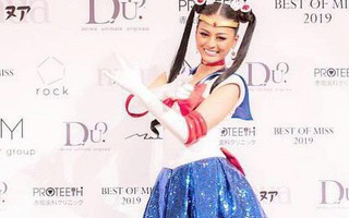 Hoa hậu Nhật Bản chơi trội với màn cosplay Thủy thủ Mặt Trăng tại Miss Universe 2018