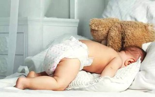 Rất nhiều trường hợp trẻ chết vì ngạt thở khi ngủ, cha mẹ cần làm những việc dưới đây