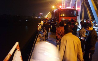 Người cầm lái chiếc xe Mercedes đâm sập lan can cầu Chương Dương rơi xuống sông Hồng không phải chủ xe