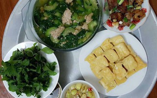 Vợ trẻ khoe mâm cơm hoàn hảo chồng nấu, hội chị em xem xong lại hoang mang về "đĩa rau lạ"
