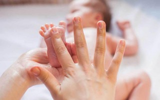 Chuyên gia khuyến cáo không nên sử dụng tinh dầu cho trẻ dưới 3 tháng tuổi