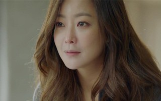 Lấy được người chồng tâm đầu ý hợp, để rồi vợ trẻ chết điếng với hành động của anh khi mất nhẫn cưới