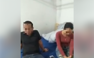 Bỏ hẳn 135 triệu theo dõi chồng cùng "em gái nuôi", nhưng khi bắt được tận tay vợ lại không thèm đánh ghen