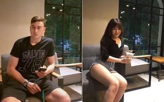 Thủ môn Lâm Tây càng thi đấu xuất sắc, ''người yêu tin đồn'' xinh đẹp nóng bỏng càng được chú ý