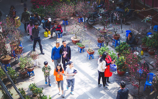 Những ngày cuối năm, đi chợ Tết để mua về niềm vui, gợi về ký ức thời "ông bà anh"