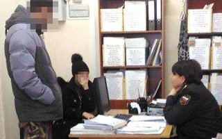Bệnh viện bảo con không qua khỏi, bố mẹ gạt nước mắt quay đi để rồi vỡ òa khi nhận một tờ hóa đơn "lạ" sau 7 năm