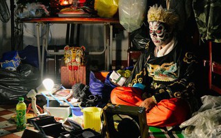 Chuyện chưa kể về những gánh hát bội truân chuyên còn ở Sài Gòn: Ăn gạo chợ, uống nước sông