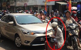 Dàn cảnh va quệt hai mẹ con bà lão chặn xe ô tô bắt vạ tài xế