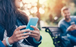 Hệ lụy từ Tinder: Nơi những cuộc tình qua đời – tái sinh không hồi kết