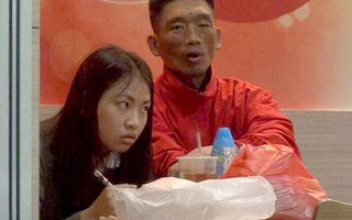 Nhờ thái độ tỉnh như ruồi, cô gái trẻ thoát khỏi mũi dao nhọn của tên cướp trong tích tắc