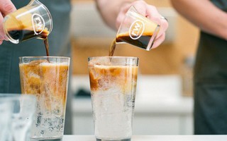Vòng quanh thế giới đi tìm những món cafe độc đáo nhất: Cafe pha với than hồng, pho mát