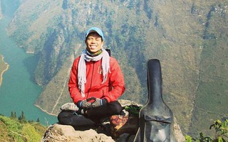 Chàng trai Phú Yên đi bộ xuyên Việt trong 113 ngày đêm chỉ với 100k và 1 cây đàn guitar