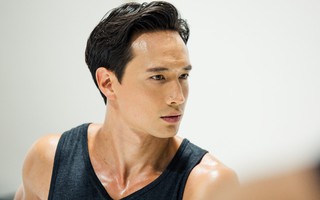 Kim Lý từ chối cởi áo khi làm việc cùng Minh Triệu với lý do: "Xin lỗi, tôi đã có bạn gái"