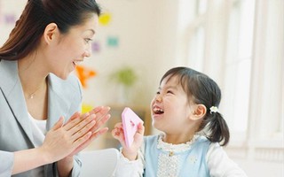Muốn con tự giác học bài buổi tối, mẹ đừng ép mà hãy thực hiện đúng 3 phương châm này