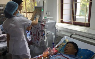 Đơn nguyên thận nhân tạo tại Bệnh viện Đa khoa tỉnh Hòa Bình hoạt động trở lại sau 9 tháng tạm dừng
