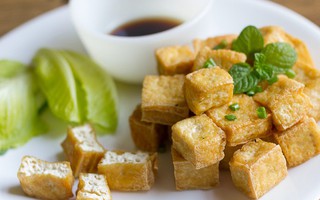 Ngâm đậu phụ trong nước muối, bạn sẽ bất ngờ với lát đậu ngon siêu cấp sau khi rán