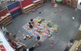 Vụ cô giáo mầm non đánh liên tiếp trẻ ở Nghệ An: Tạm đình chỉ cô giáo, cơ sở mới được cấp phép hoạt động vào ngày xảy ra vụ việc