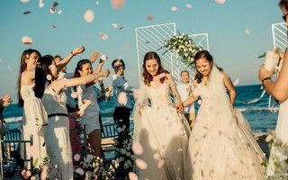 Đám cưới đẹp như mơ bên bờ biển Bình Thuận của cặp đôi đồng tính từng là tình địch khi yêu chung một cô gái