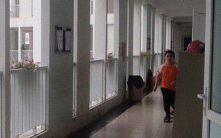 Cháu bé rơi từ tầng 4 trường tiểu học xuống đất: Sau gần 10 ngày vẫn mê man bất tỉnh