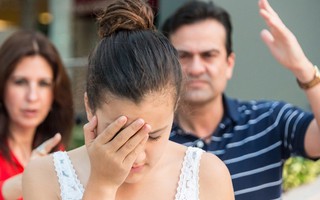 Vì không "môn đăng hộ đối", bố bắt con gái phá thai chứ nhất định không chịu gả cho gia đình phức tạp